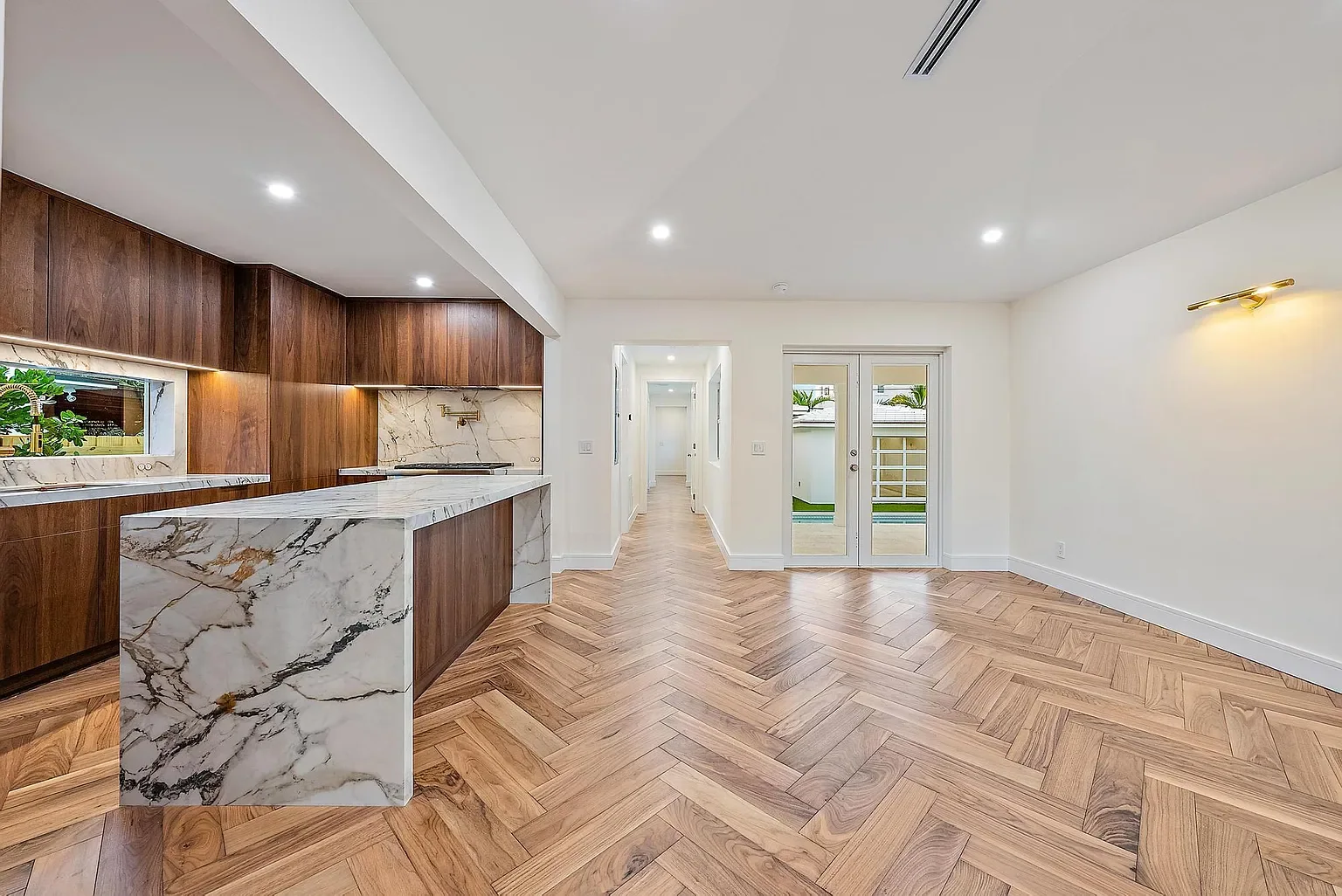 227 Greymon Drive, kitchen