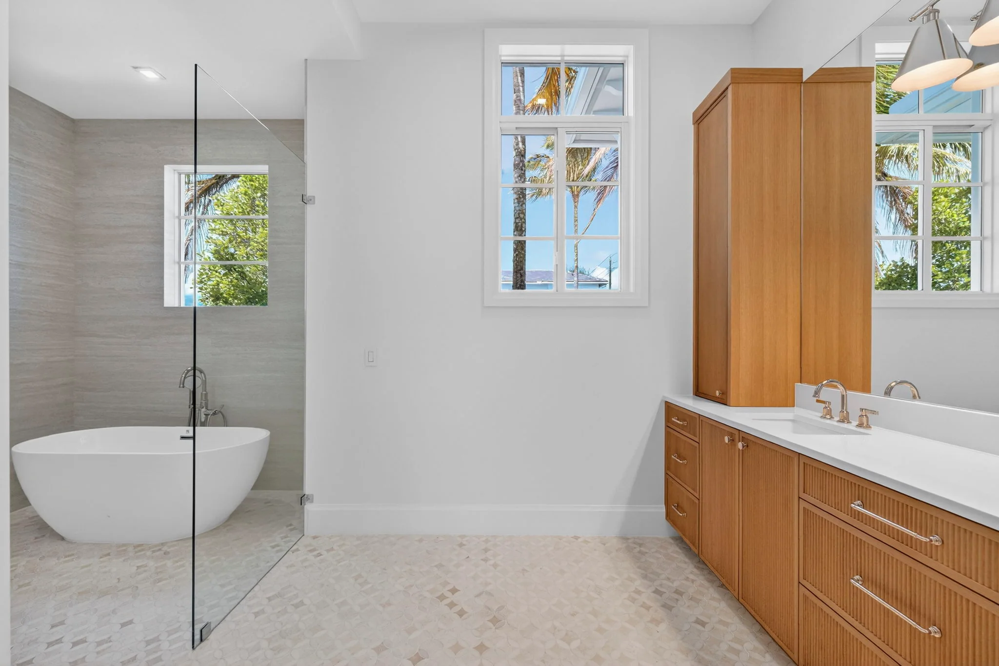 300 Macy Street, primary bath