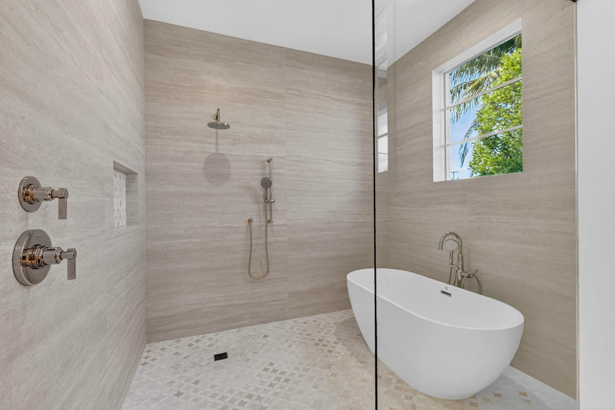 300 Macy Street, primary bath