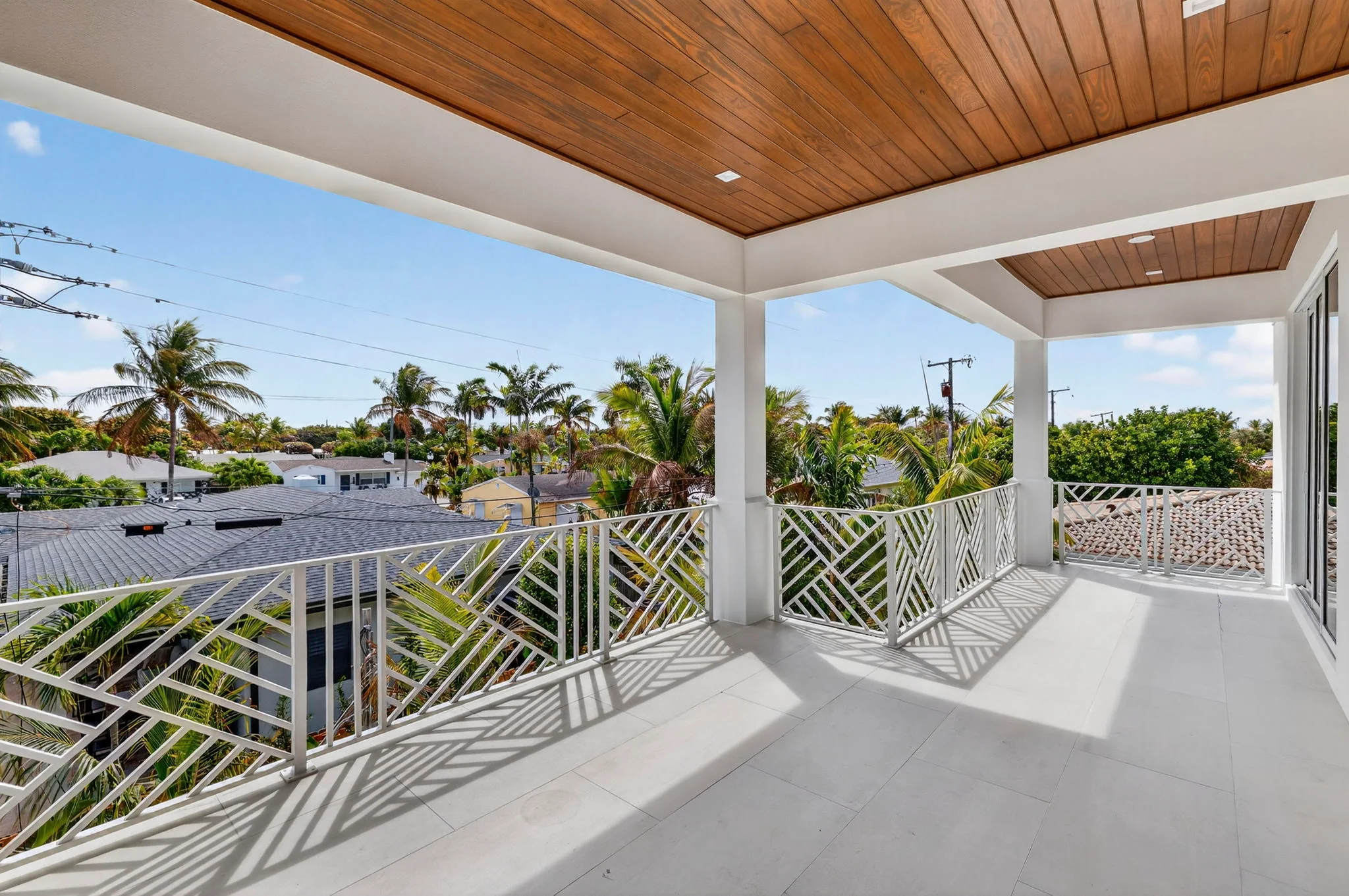 300 Macy Street, balcony