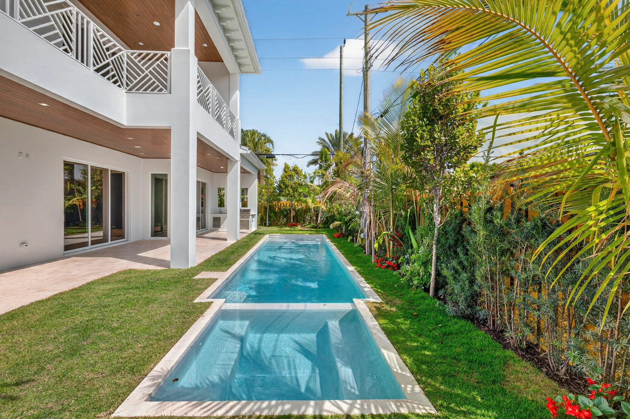 300 Macy Street, pool