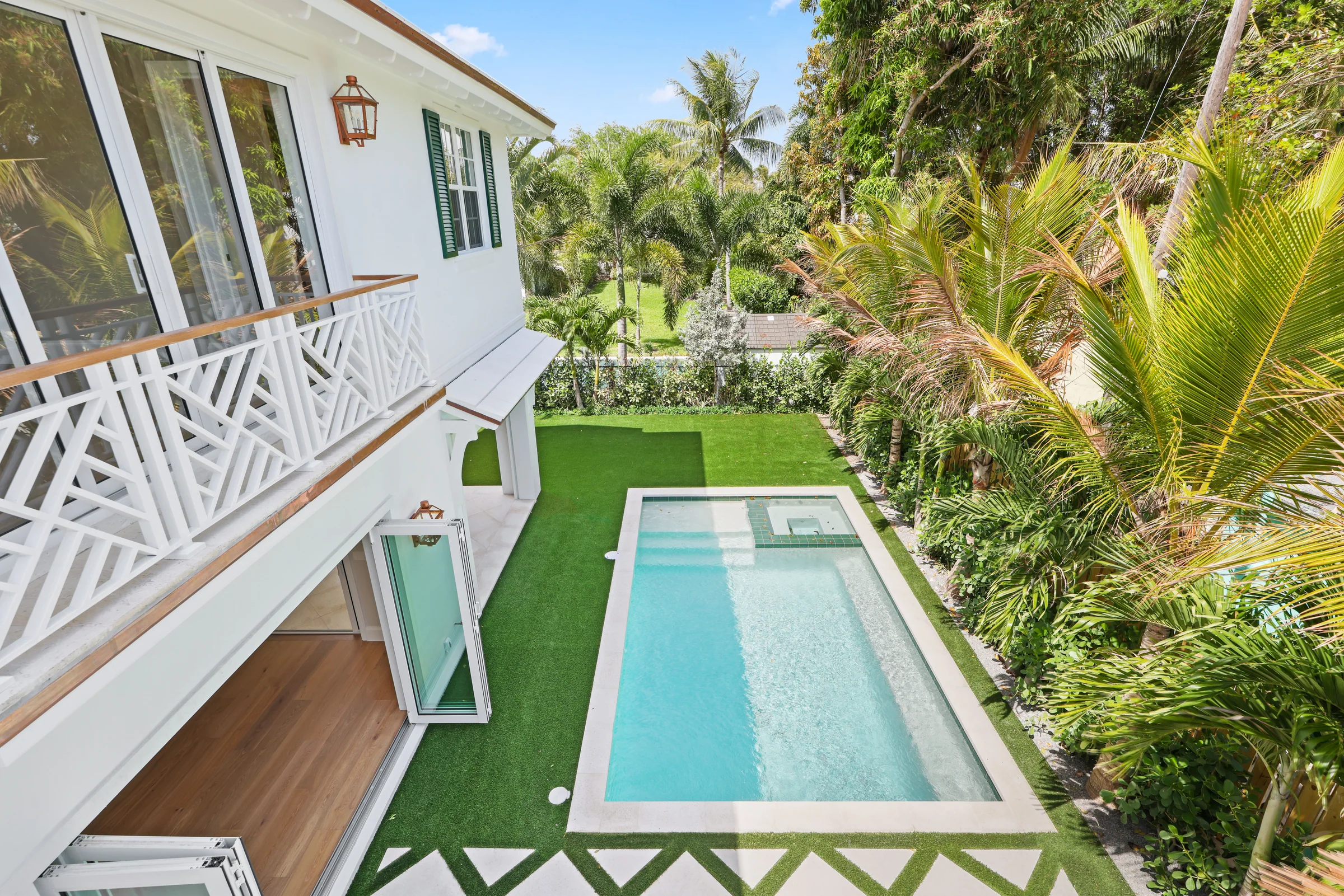 309 Greymon Drive, guest bath
