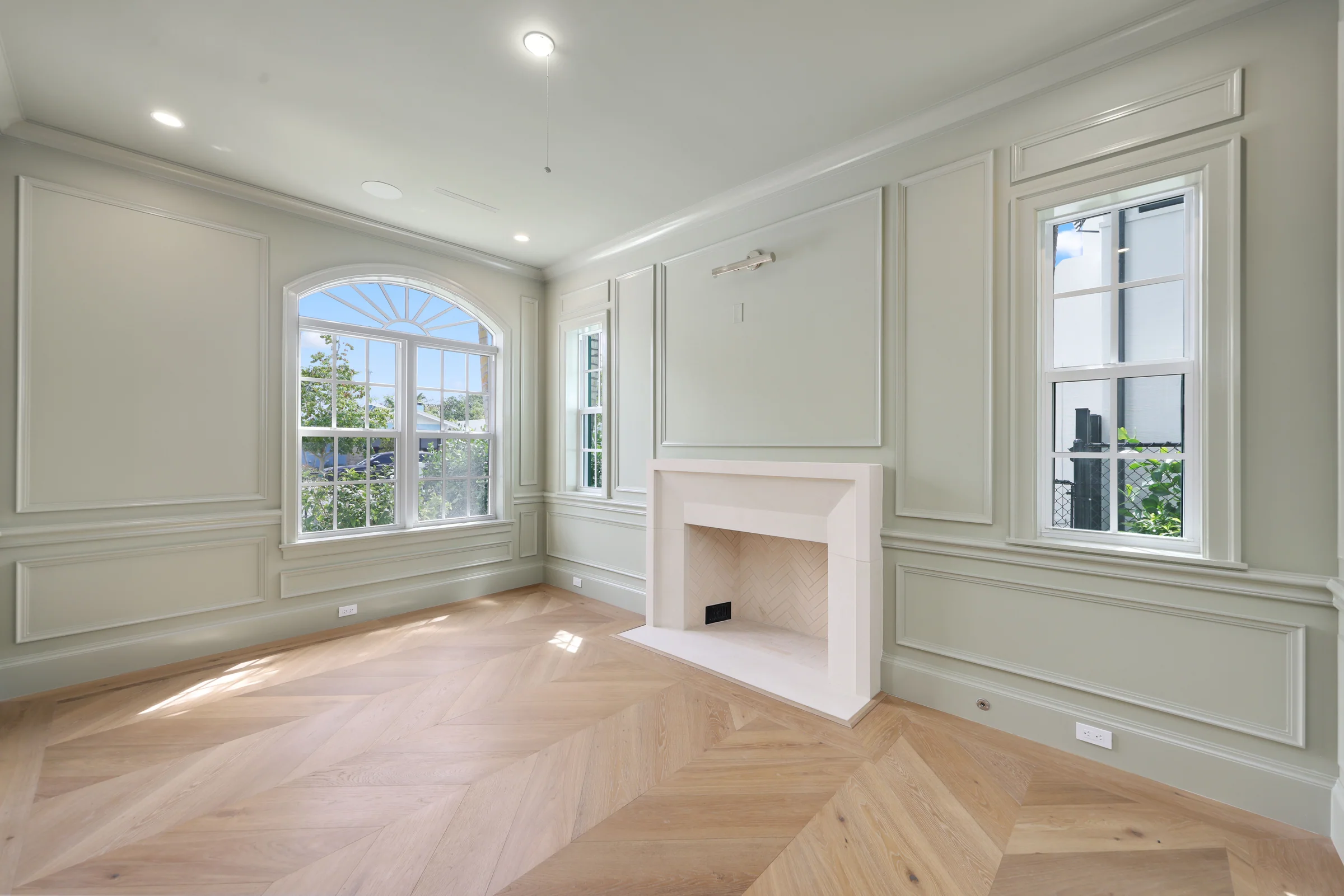 309 Greymon Drive, living room