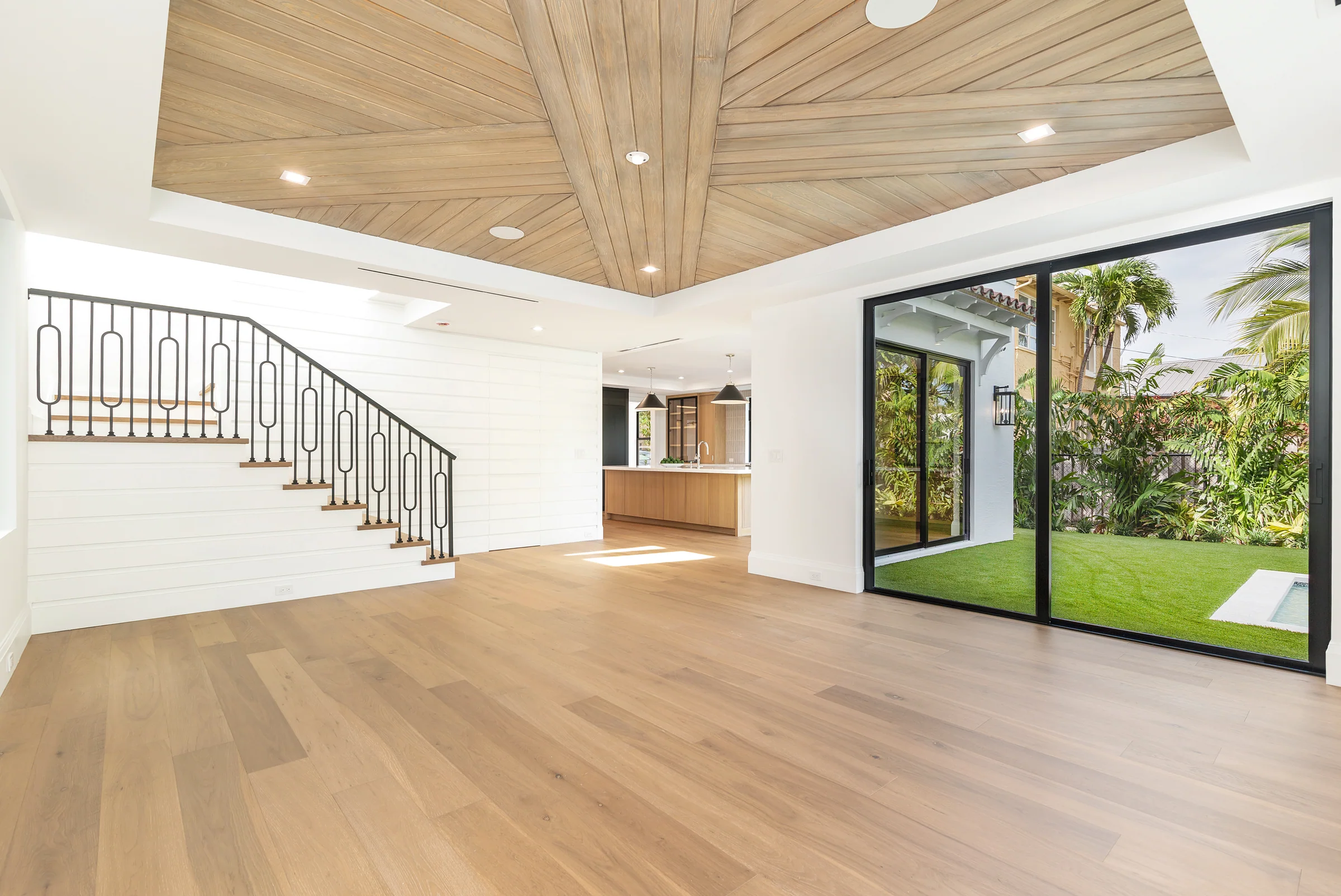 317 Greymon Drive, stair