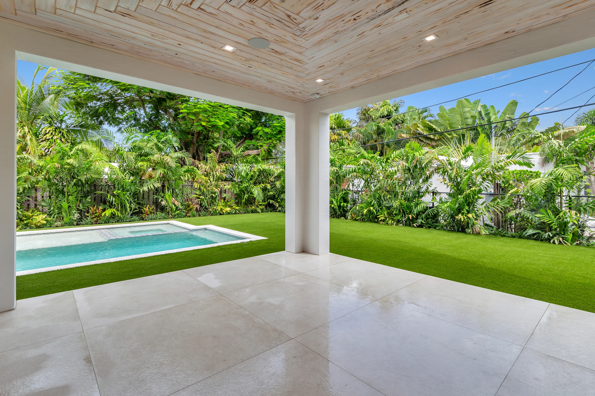 317 Greymon Drive, covered terrace